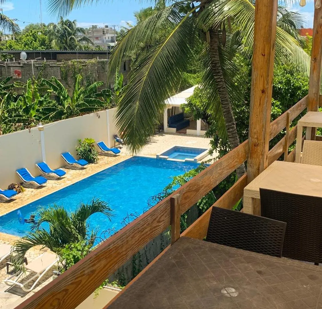 ApartaHotel Dona Reyna Habitaciones Compartidas El Higo 0*,  República Dominicana