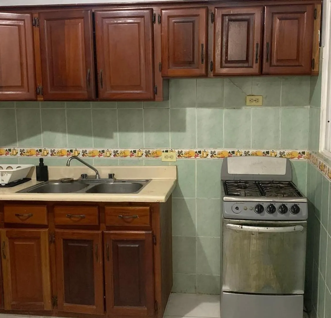 ApartaHotel Dona Reyna Habitaciones Compartidas El Higo