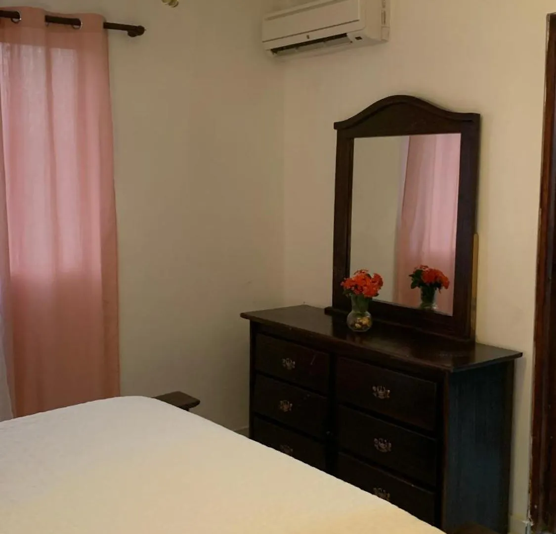 ApartaHotel Dona Reyna Habitaciones Compartidas El Higo