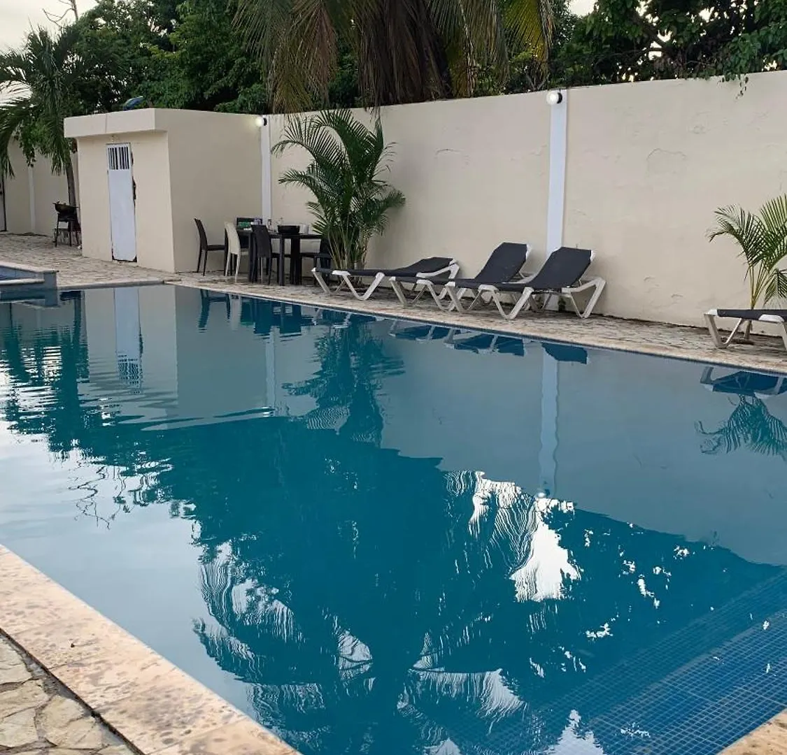 ApartaHotel Dona Reyna Habitaciones Compartidas El Higo República Dominicana